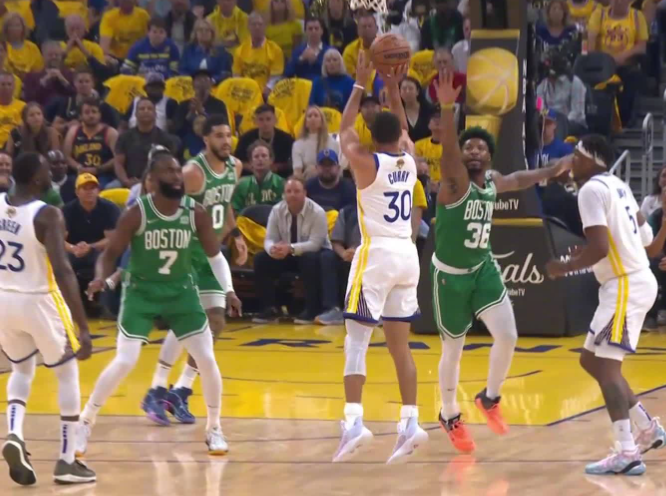  勇士险胜凯尔特人，库里三分准绝杀  