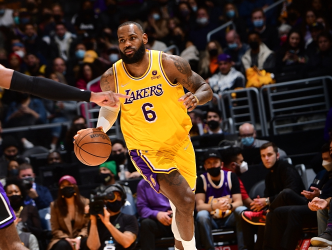  福克斯关键抢断锁定胜局，国王加时险胜湖人保留悬念