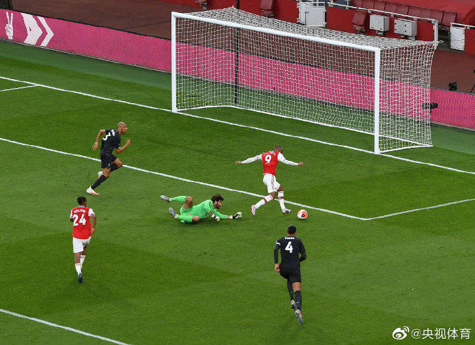  多特蒙德青年军活力四射，客场逆转劲旅缩小积分差距